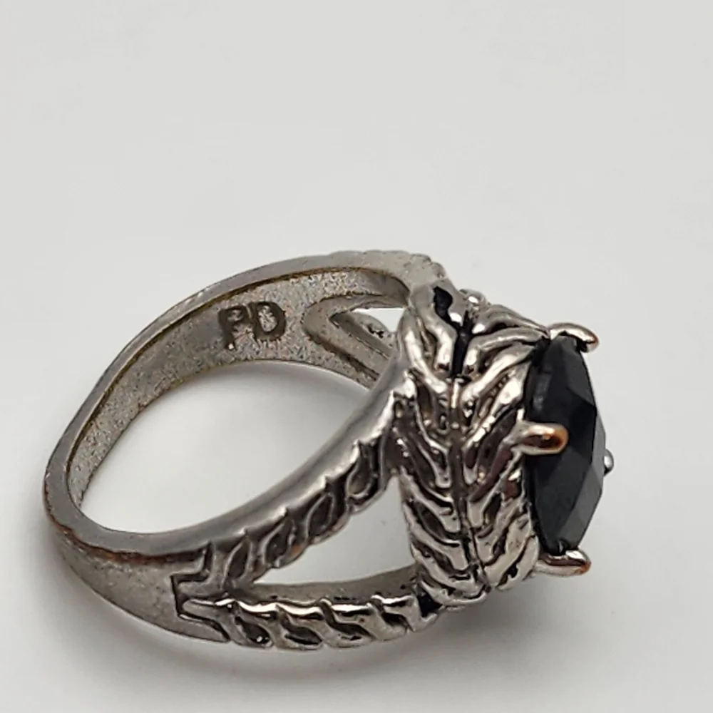 Premier Designs Silver Tone & Black Ring (6.5)